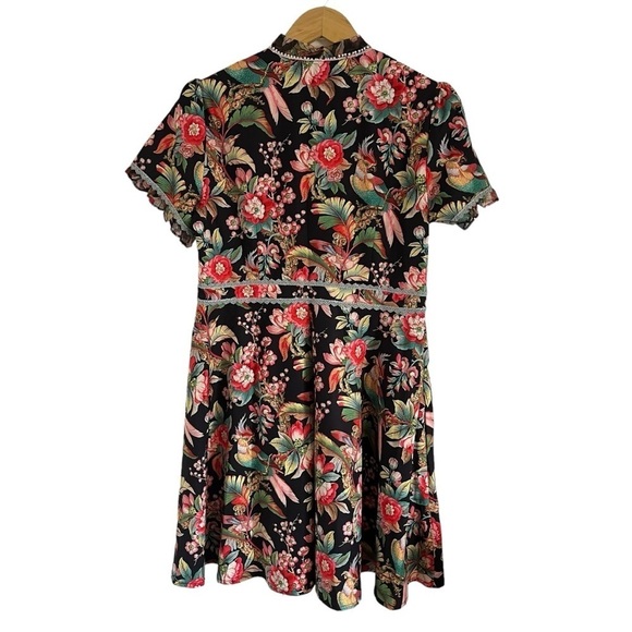 DALIA MACPHEE Short Sleeve Tie Neck Floral Mini Dress with Lace Trim - Picture 7 of 14